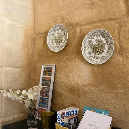 بيت للعطل Historic Maisonette With Private Entrance سنجليا